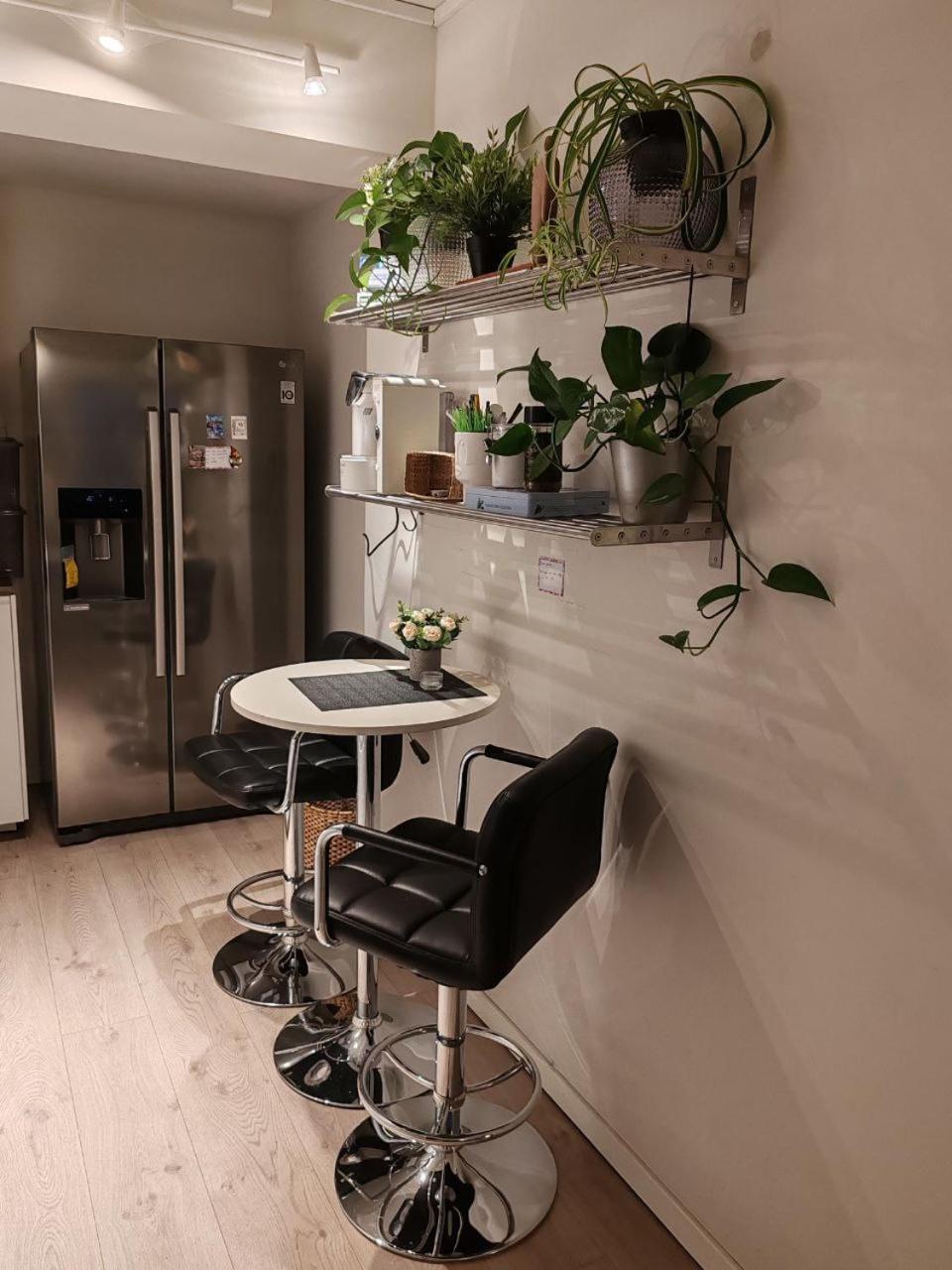 Central And Cozy Next To Oslo S Экстерьер фото