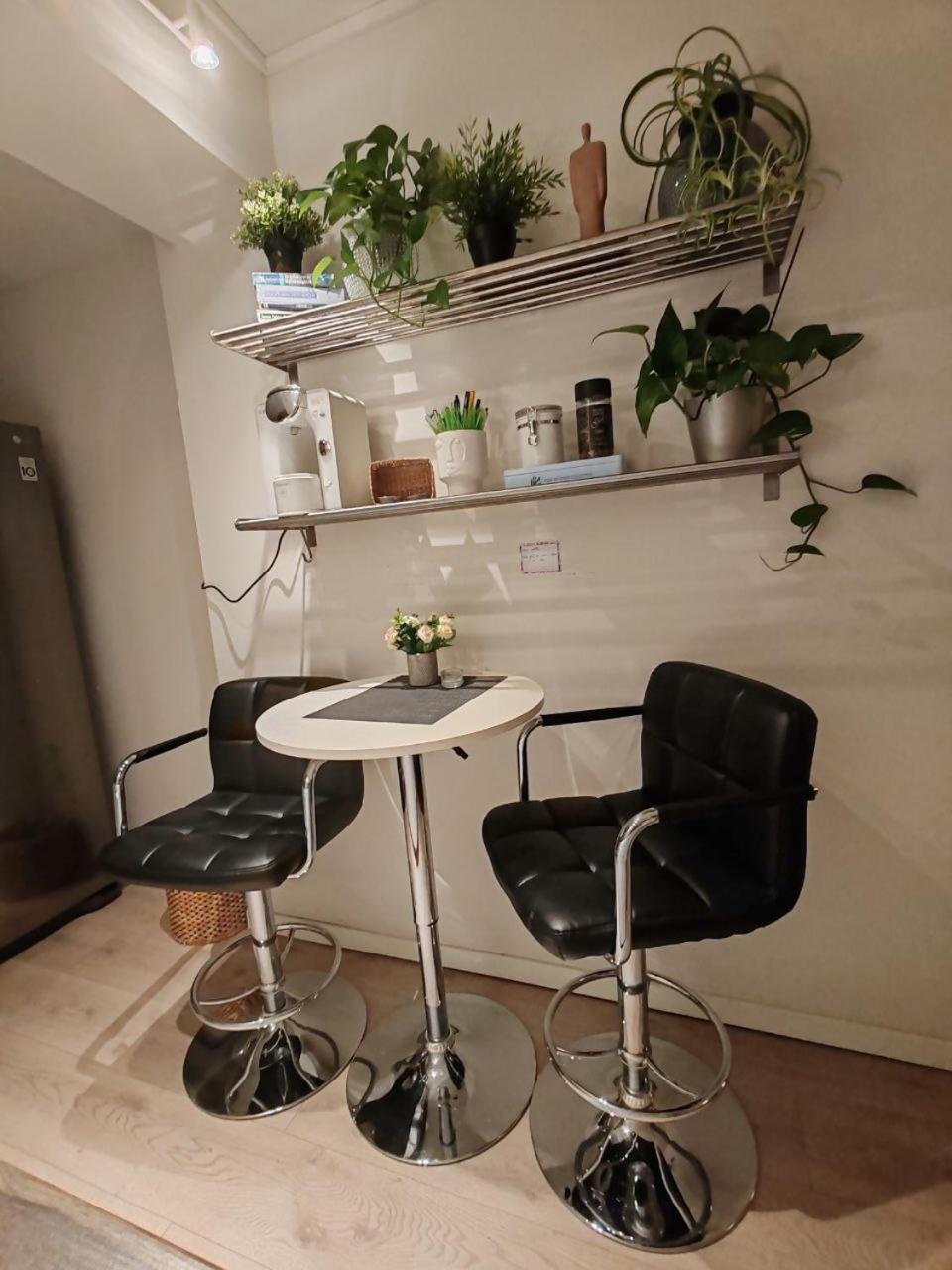 Central And Cozy Next To Oslo S Экстерьер фото